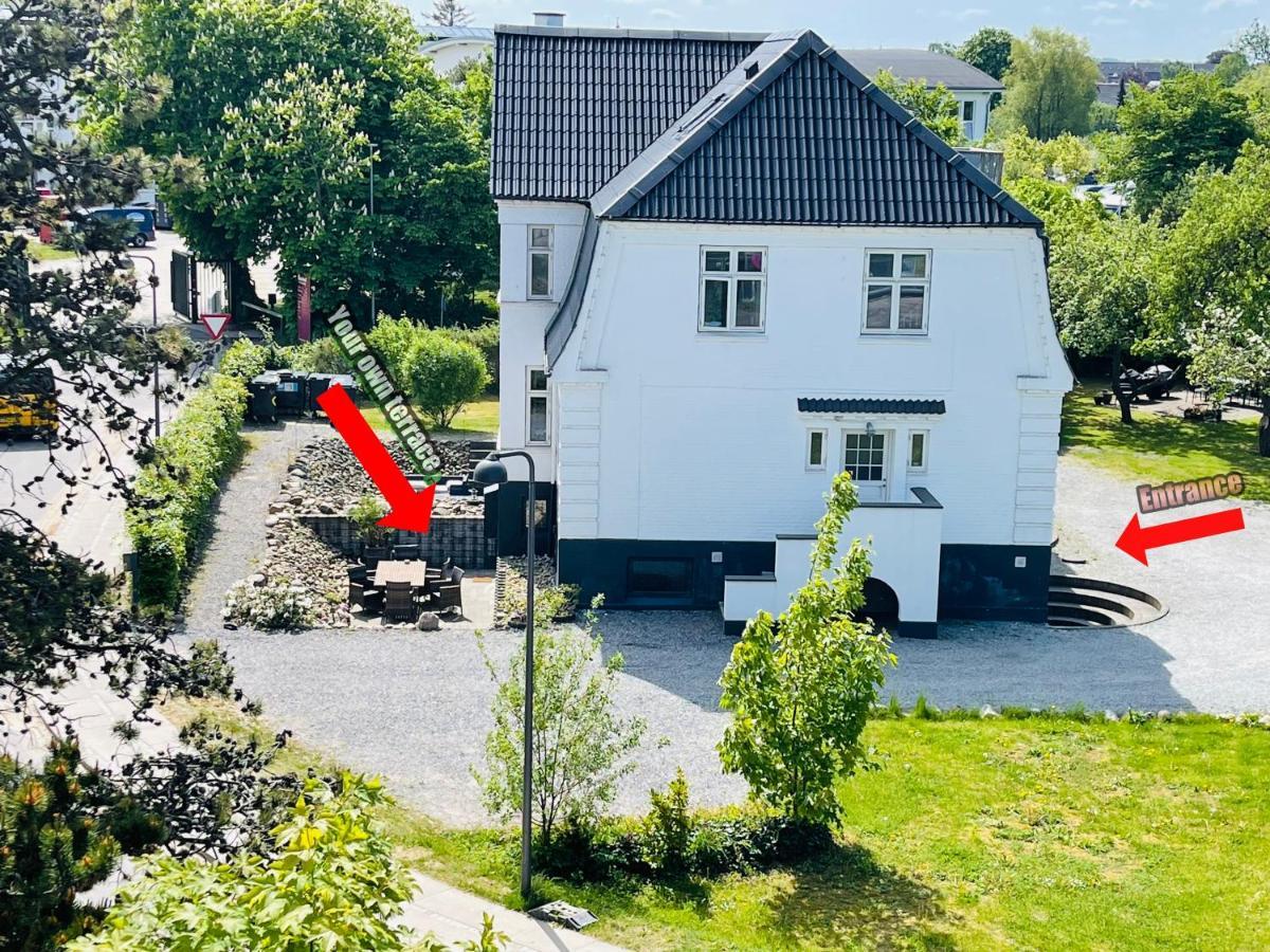 Aday - Central Charming Apartment With Terrace Aalborg Buitenkant foto